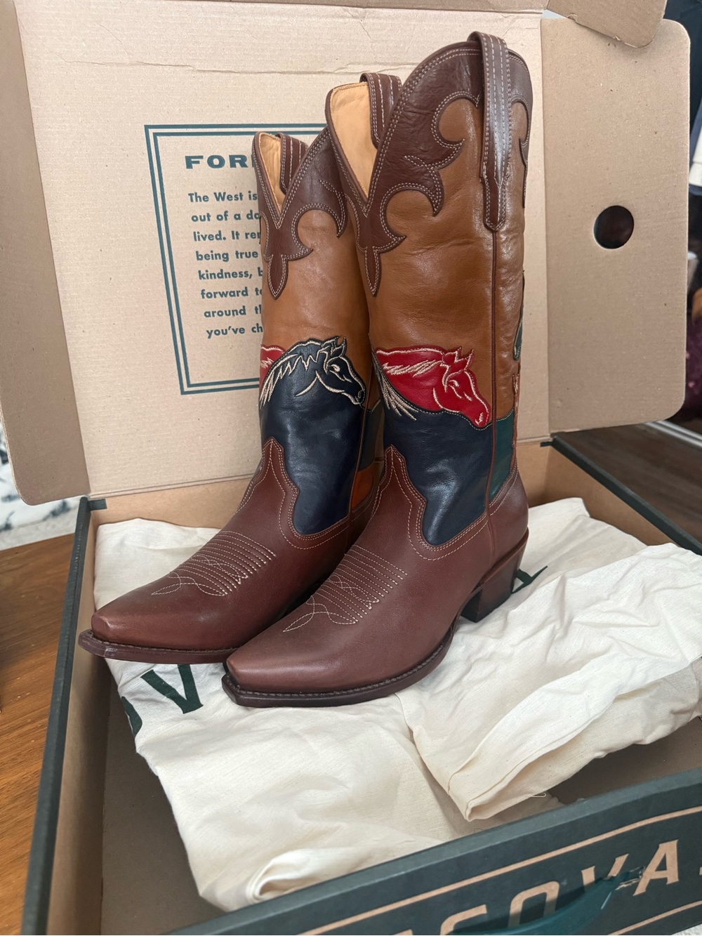 Tecovas Annie Wild Horses